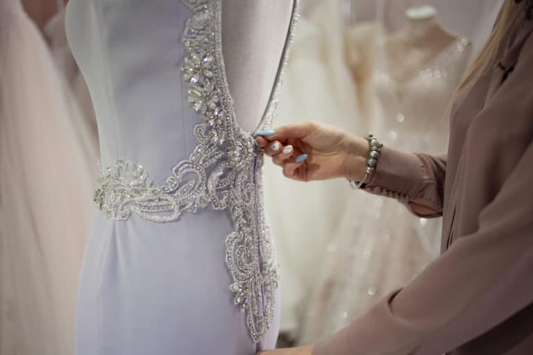 How To Fix A Zipper On A Dress