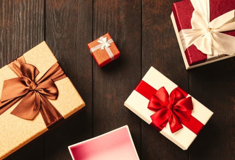 How To Make A Bow Out Of Satin Ribbon