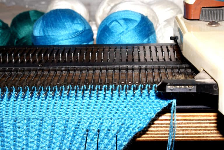 The Difference Between Warp And Weft Knitting The Creative Folk