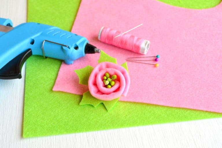 7 Best Glues For Felt Of 2022