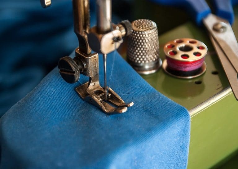 5 Best Threads For A Singer Sewing Machine