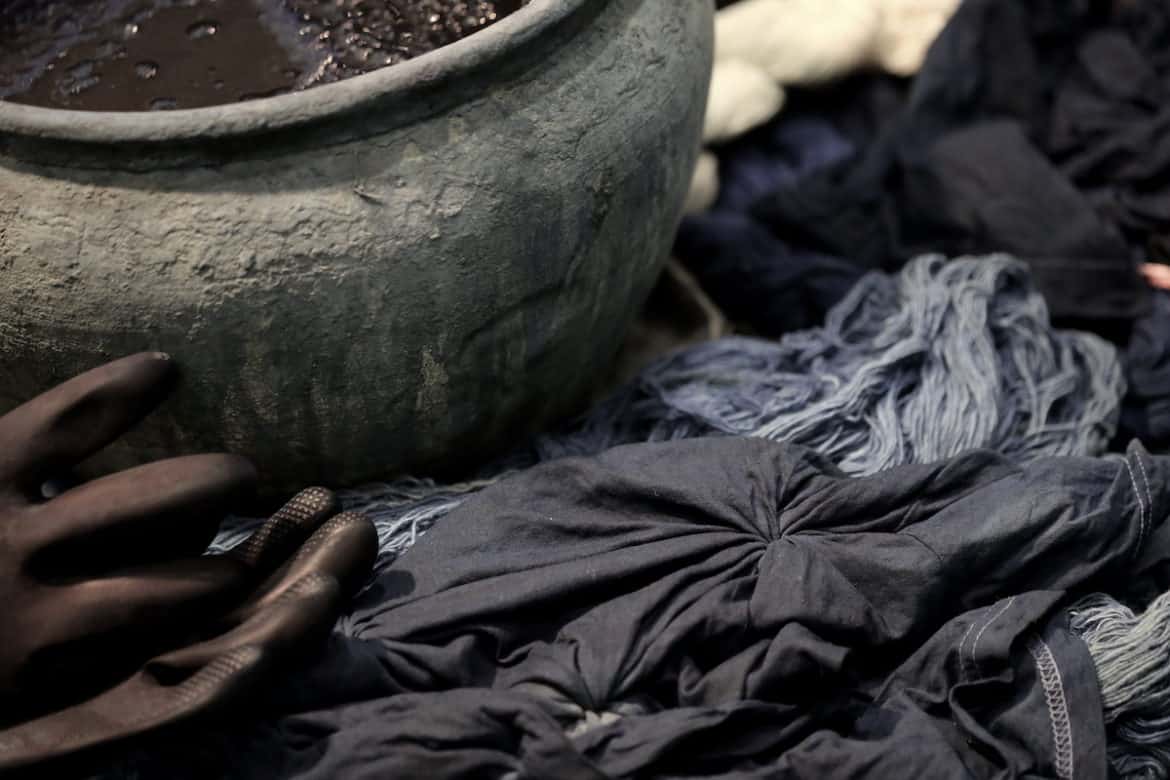 How To Dye Fabric Black The Creative Folk