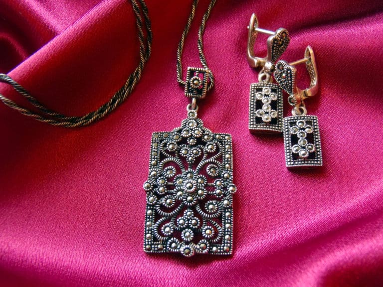The Best Silver Paints For Jewelry