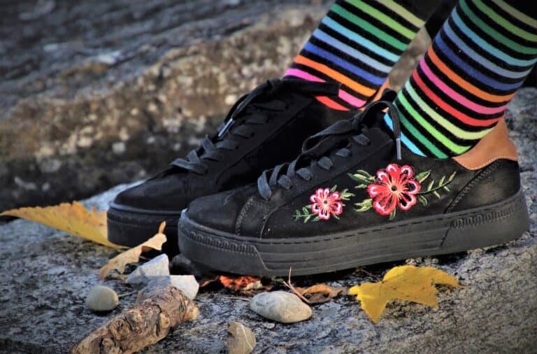 Embroidery Vs Vinyl – What’s The Difference?