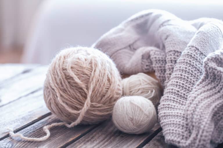 Acrylic Vs Wool What s The Difference The Creative Folk