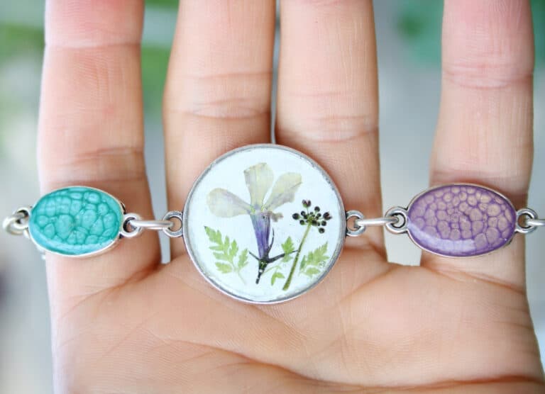 7 Best Resins For Jewelry Of 2022