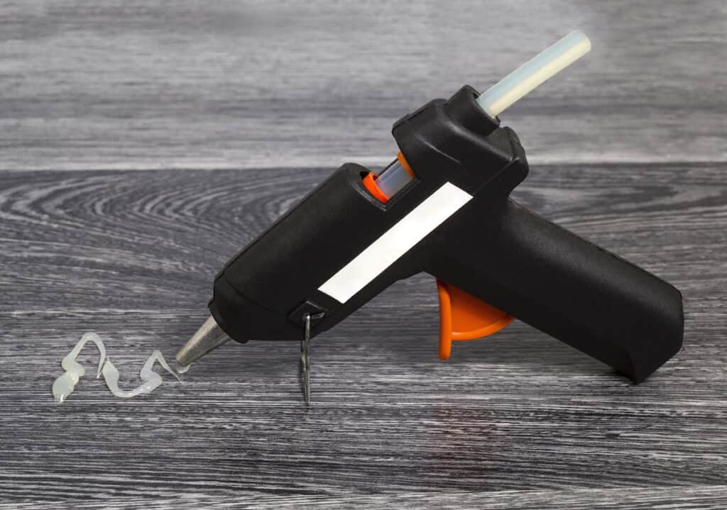 How Do Hot Glue Guns Work? The Creative Folk