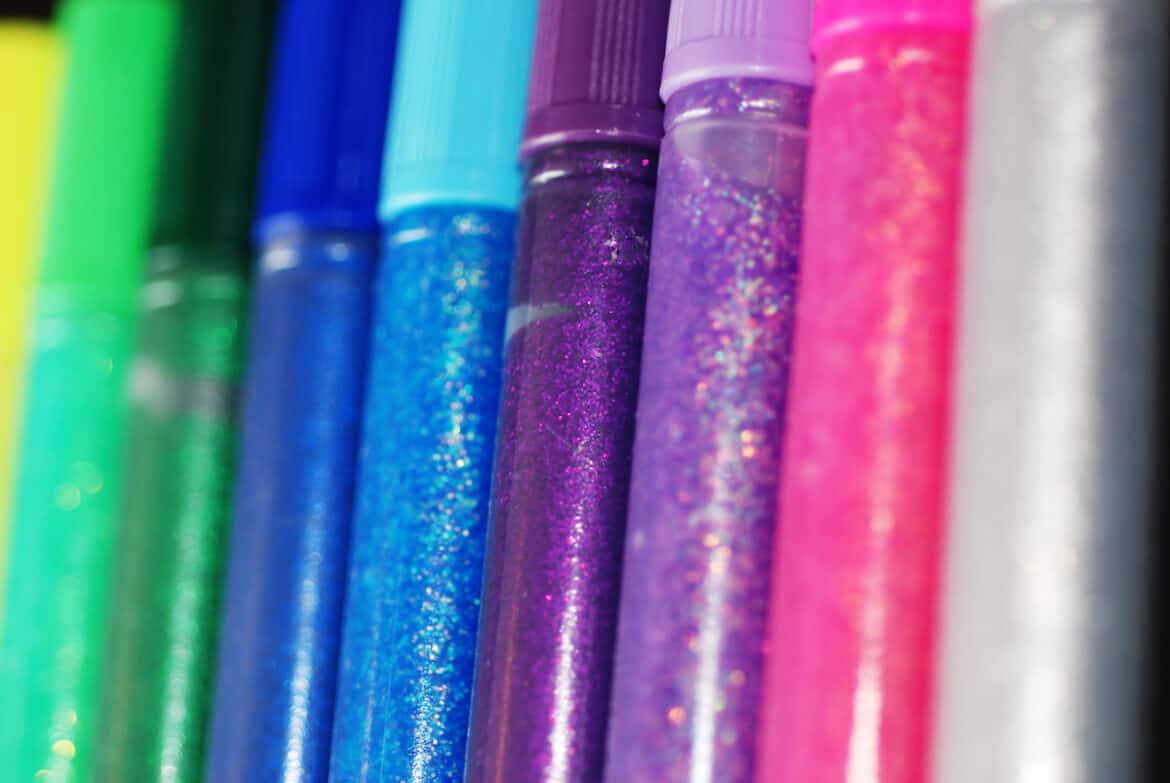 5 Best Glitter Glues For Fabric - The Creative Folk
