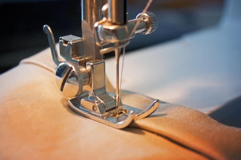 How To Identify Sewing Machine Needles