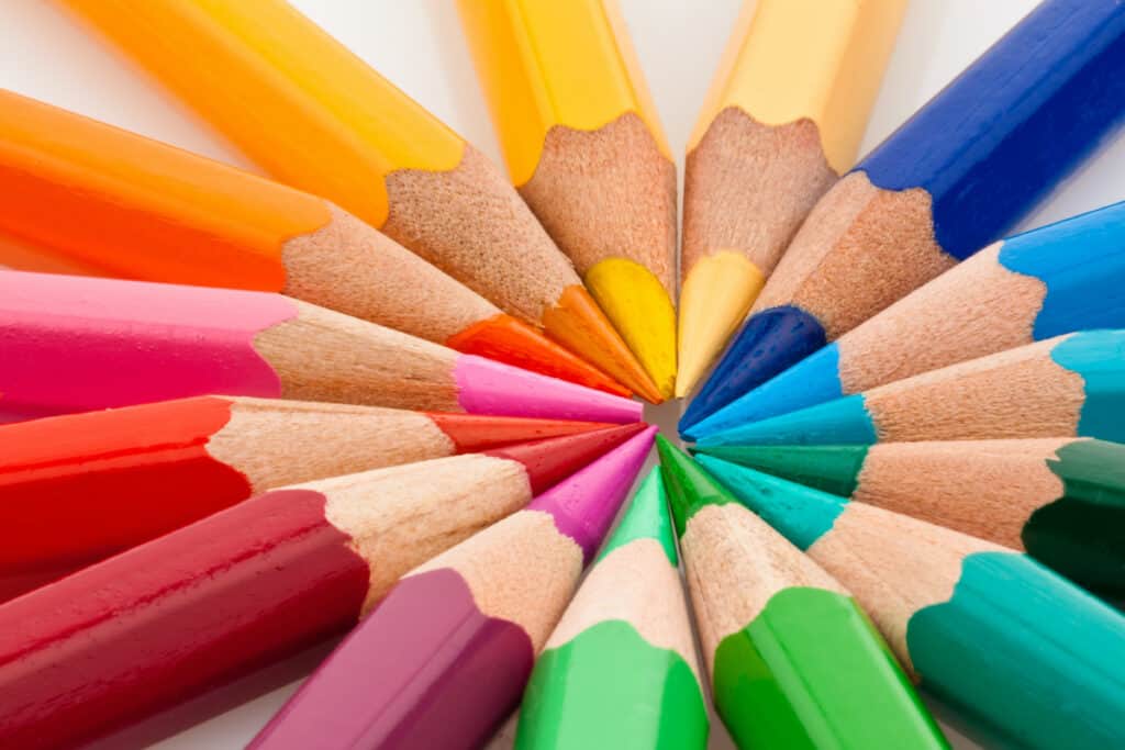 7 Best OilBased Colored Pencils The Creative Folk