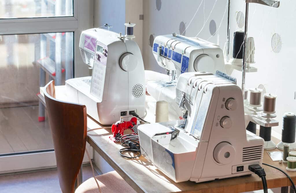 Serger Vs. Sewing Machine What's The Difference? The Creative Folk
