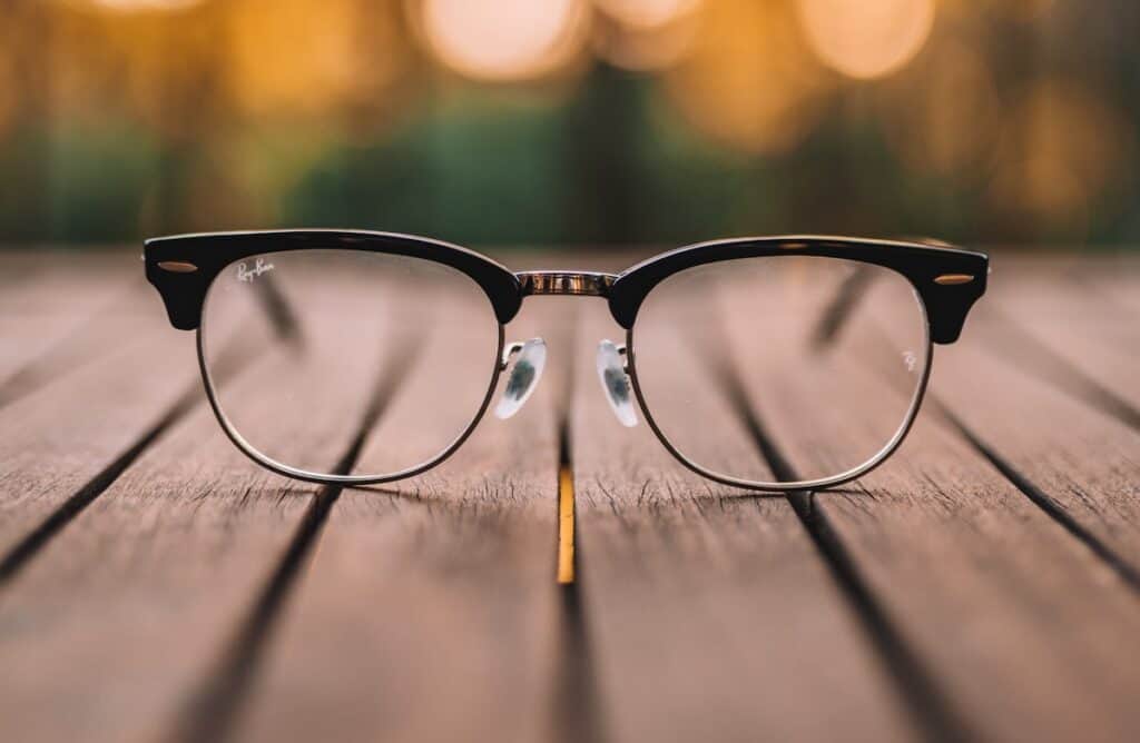 How To Get Paint Off Eyeglasses The Creative Folk