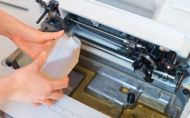 5 Best Substitutes For Sewing Machine Oil