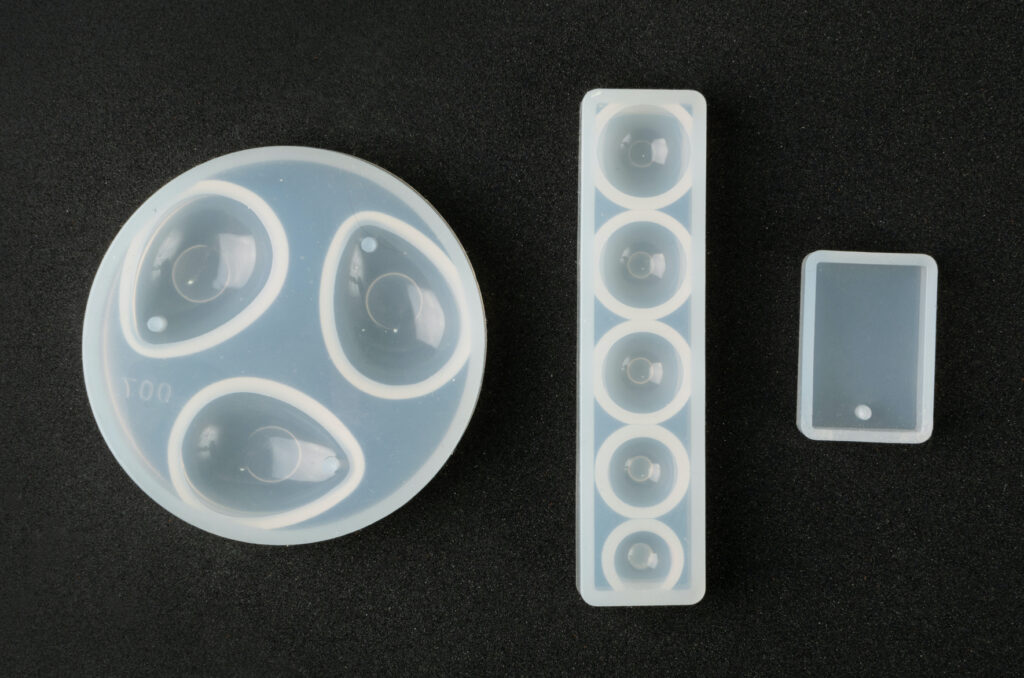 How To Clean Resin Molds The Creative Folk