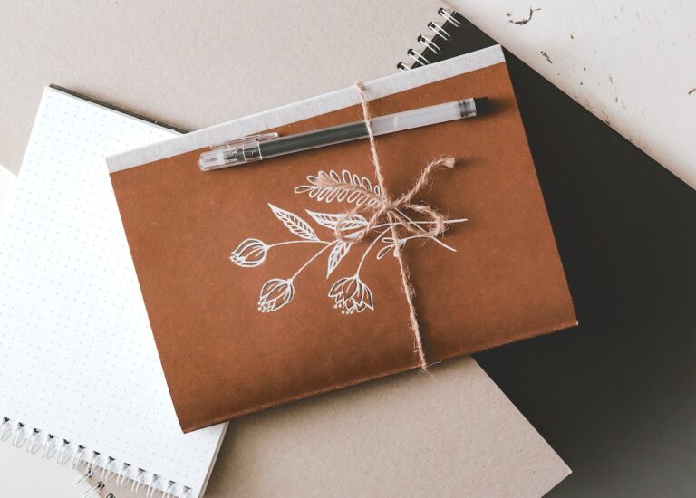 7 Best White Gel Pens The Creative Folk