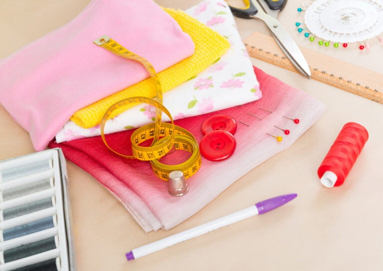 9 Best Embroidery Fabric Pens 