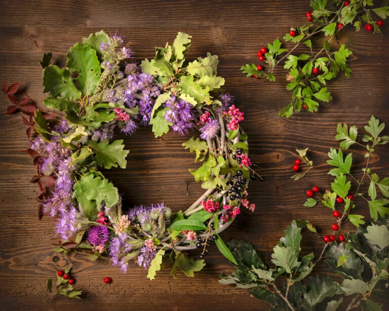 5 Best Flower Centers For Wreaths 